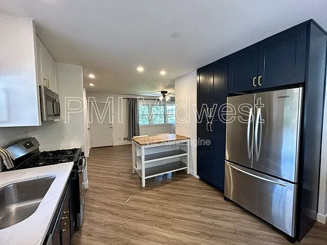 2534 Parr Dr — Photo 9