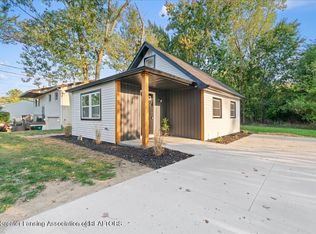 2045 Moffitt St, Lansing, MI 48911