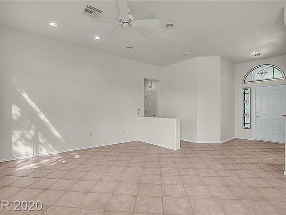 5th image of 10701 Mission Lakes Ave #0
