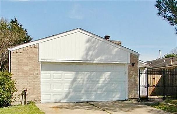 1st image of 4143 Alief Village Dr