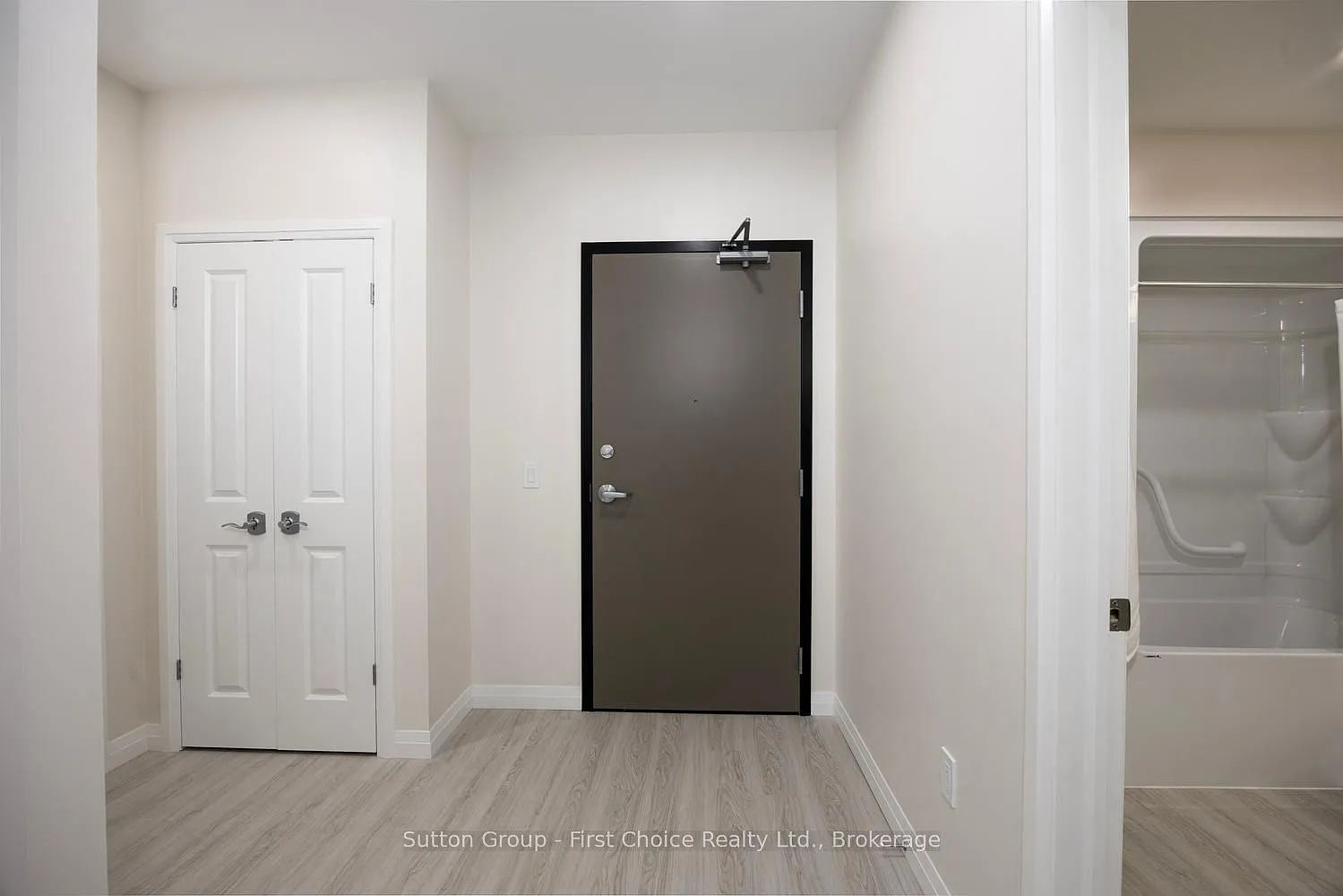 2 bed, $2,200 — Photo 4
