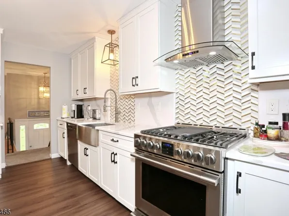 532 Spencer Dr, Wyckoff Twp., NJ 07481