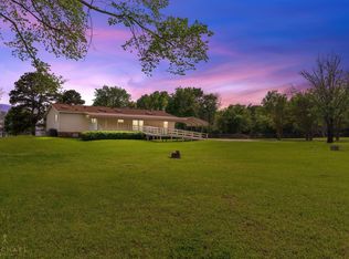 9747 Mathieu St, Oil City, LA 71061