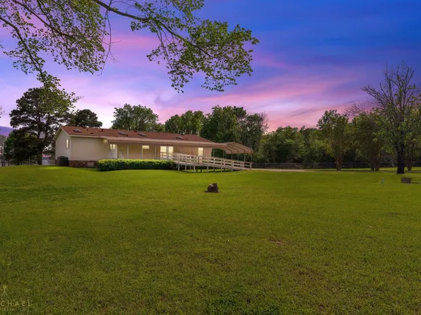 9747 Mathieu St, Oil City, LA 71061