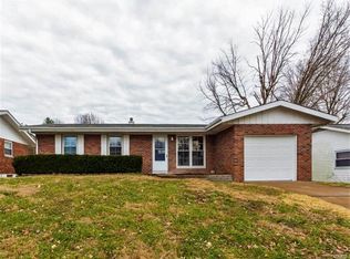 215 N Point Rd, Fairview Heights, IL 62208