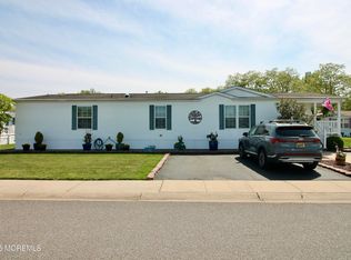 397 Finch Way, Freehold, NJ 07728