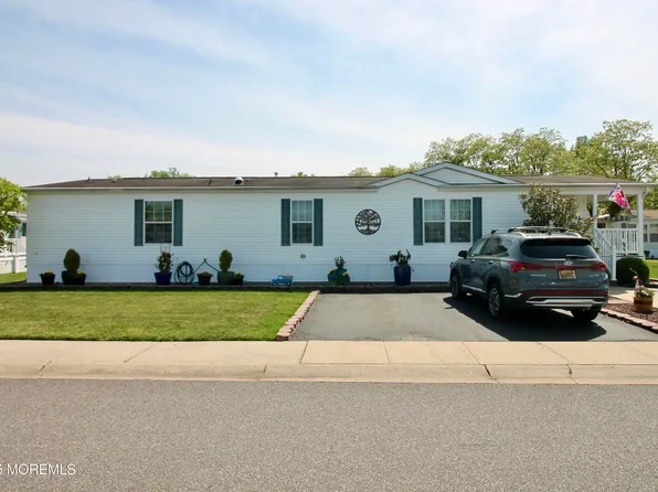 397 Finch Way, Freehold, NJ 07728