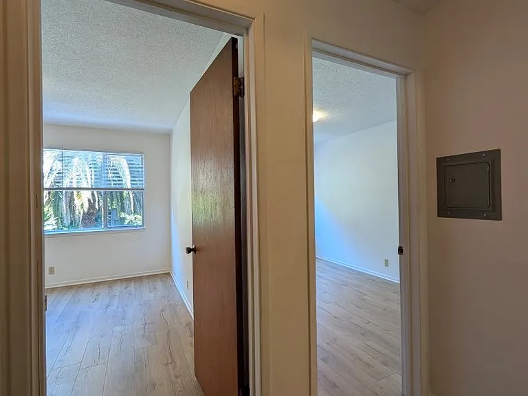 1925 Delaware St #2D — Photo 12
