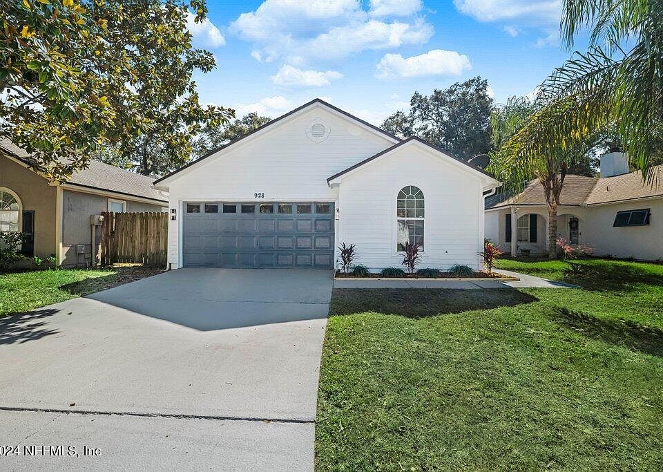 1st image of 928 MAJESTIC CYPRESS Drive N
