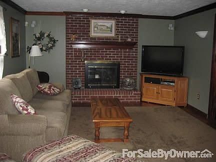 3rd image of 3031 White Pine Dr
