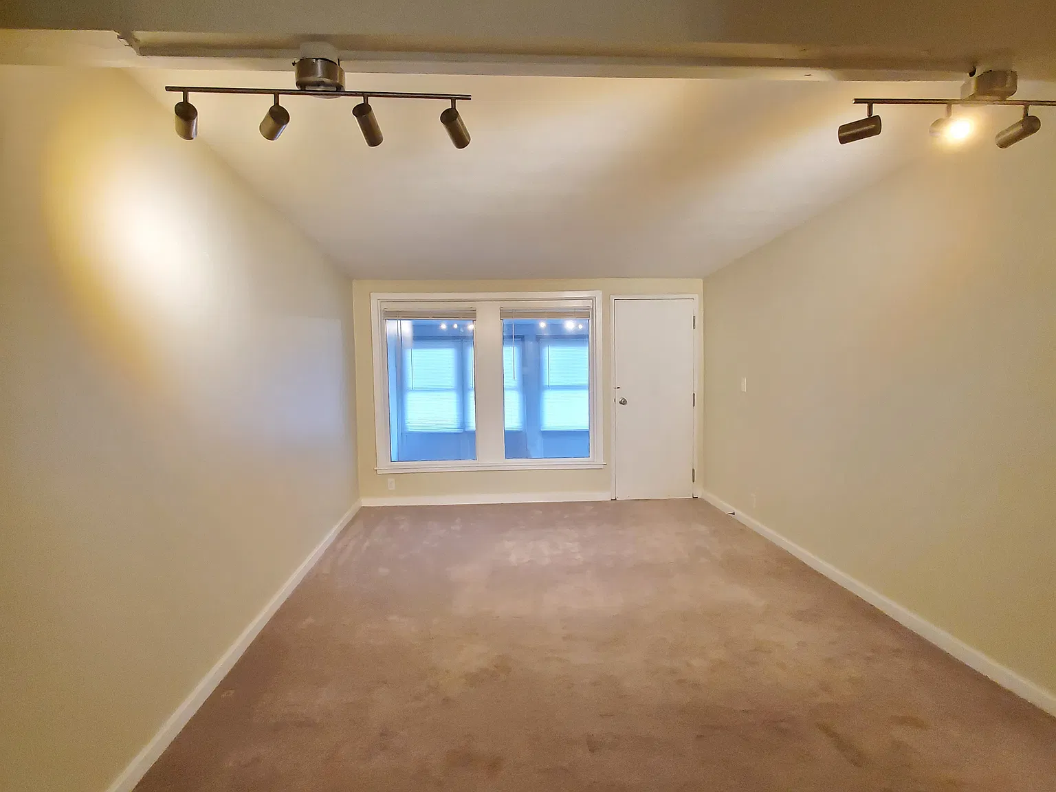 80 Foster St — Photo 2