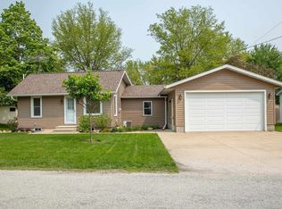 614 3rd St, Plainfield, IA 50666