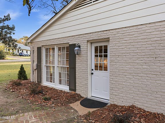 5th image of 2040 Brecon Dr