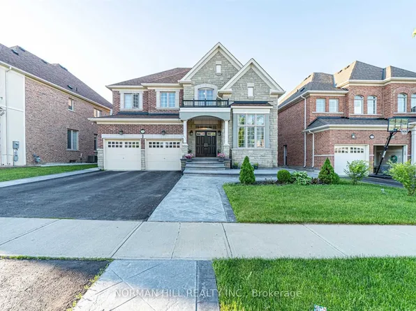 24 Rampart Dr, Brampton, ON L6P 2K3
