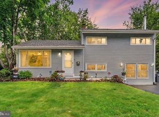 21 E Avon Dr, Claymont, DE 19703