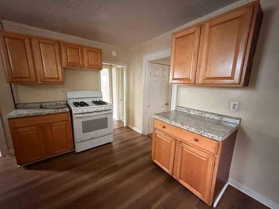 2nd image of 436 Front St #1A