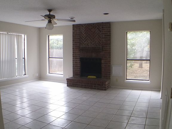 5th image of 3610 Herron Ct