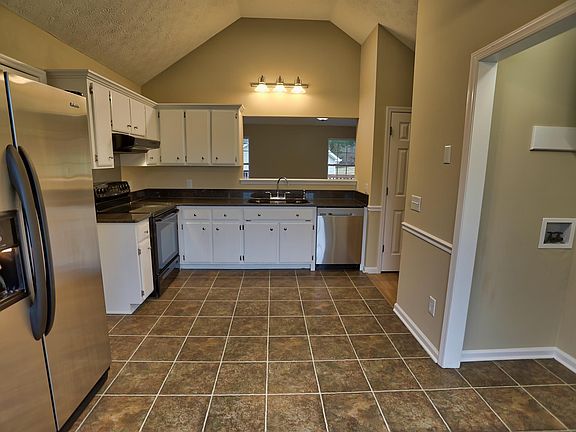 2nd image of 120 Brooklawn Dr