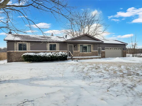 4331 Jones Rd, North Branch, MI 48461