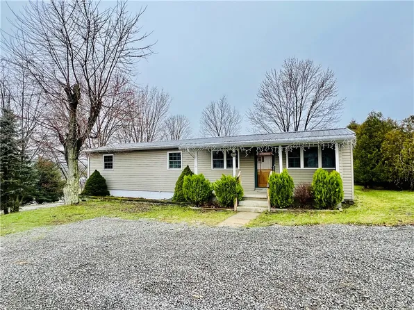 220 Hilltop Rd, Friedens, PA 15541