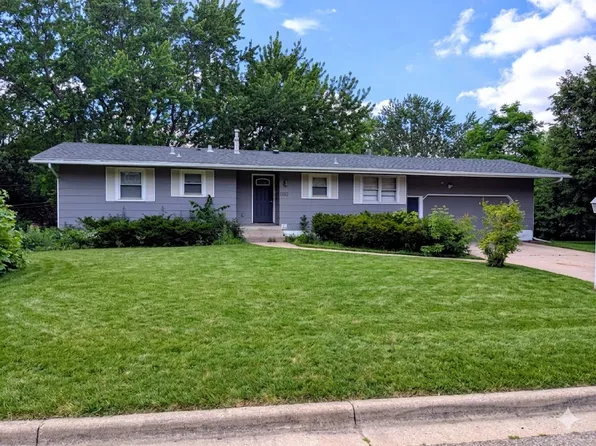 1510 Circle Dr, Burnsville, MN 55337