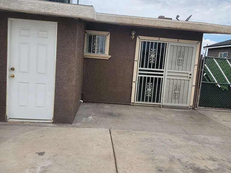 Arrowhead St — Photo 6