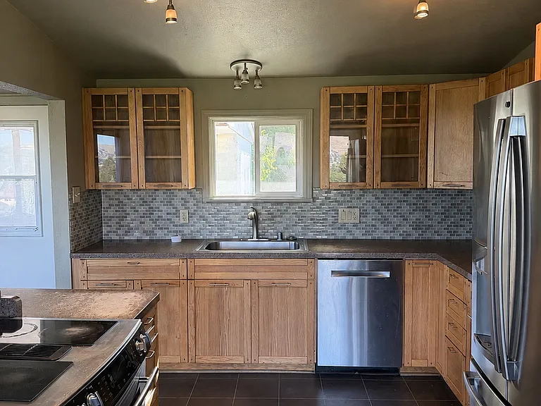 1823 North Rd — Photo 12