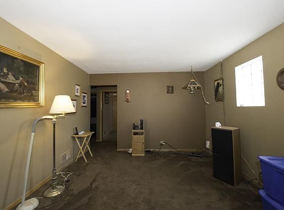 3rd image of 3853 N Plainfield Ave