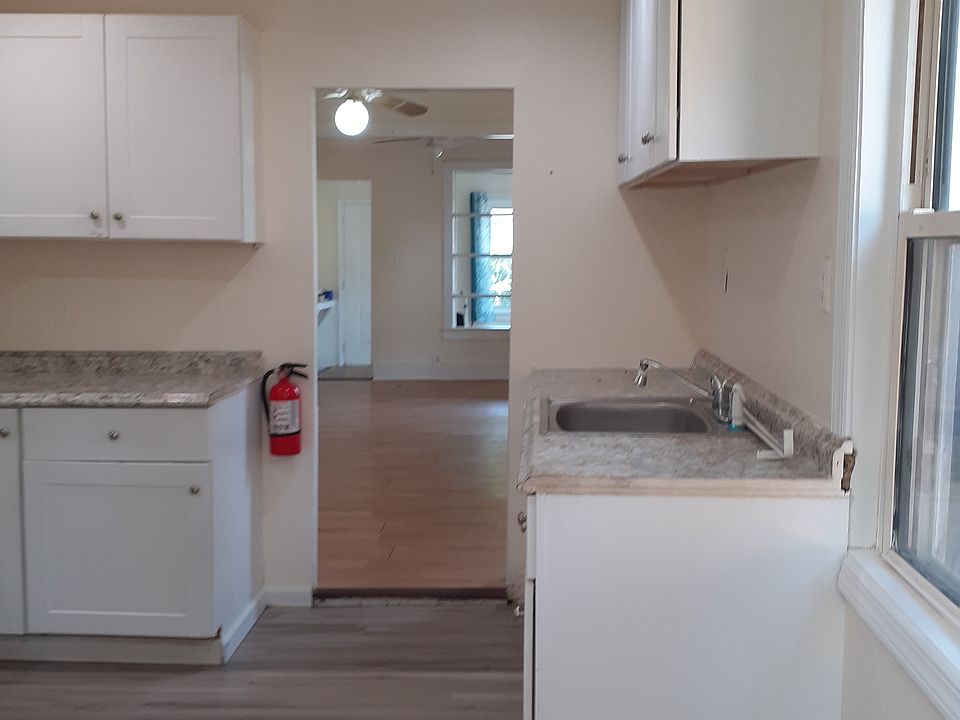 2nd image of 521 Simpson Ave