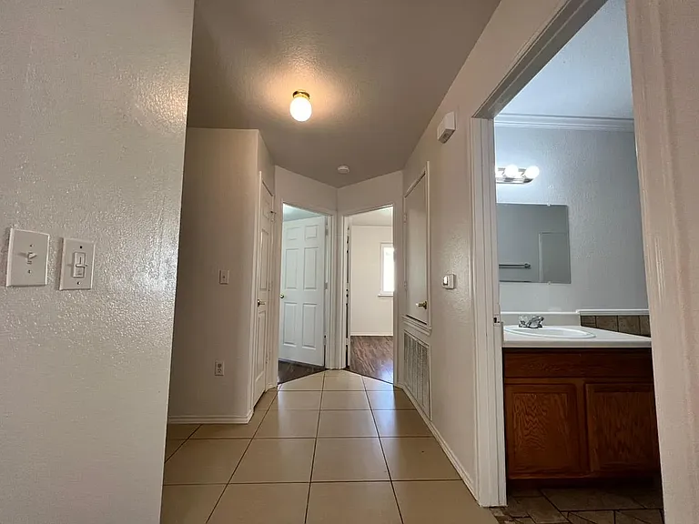 12836 Buenos Aires Pkwy — Photo 10