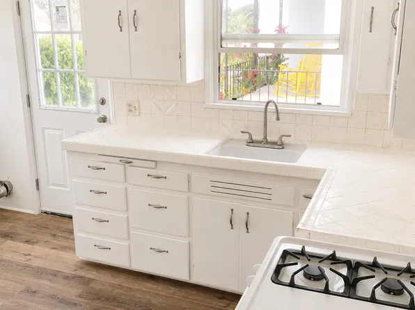 Ventura Duplex on Quiet Street, 1559 Santa Barbara St, Ventura, CA 93001