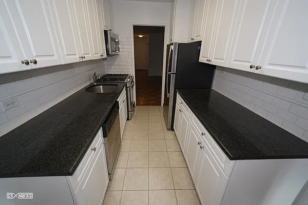 Rented by Citi Habitats | media 15