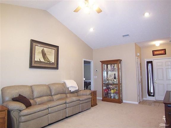 5th image of 444 Kershaw St NW