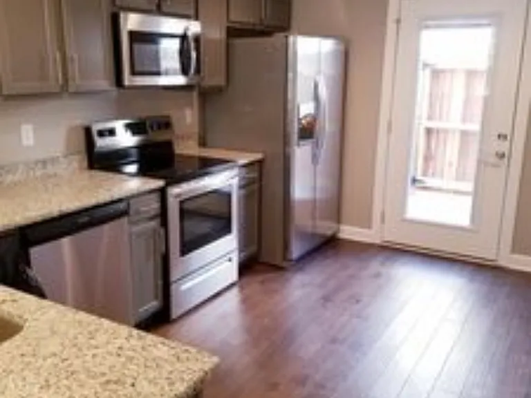 2506 E Main St #B6 — Photo 4