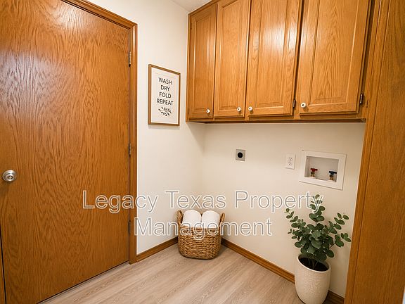 5th image of 1203 Stonelake Dr