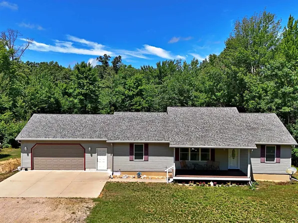 10416 W Kelly Rd, Lake City, MI 49651