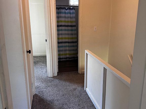 5th image of 2405 Lincoln Ave