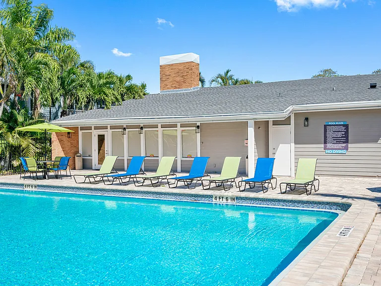 Enclave at Sabal Pointe Apartments — Photo 8