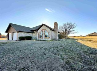 514 Merriott Cir, Walters, OK 73572