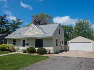 8230 Cedar Lake Rd S, Minneapolis, MN 55426