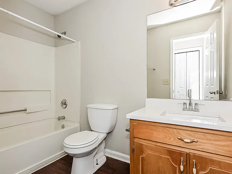 68 Hampton Oaks Dr — Photo 18