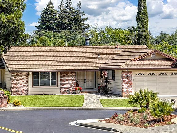 2nd image of 142 Hillview Dr