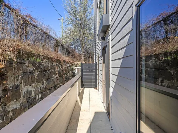 391 1st Street image 17 of 28