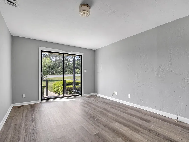 27 Sierra Rd — Photo 15
