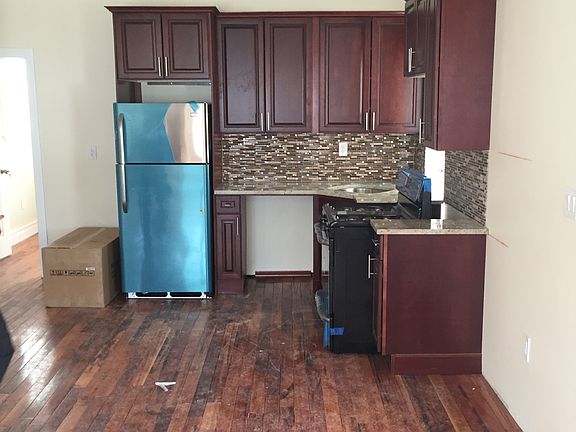 4th image of 120-62. 194th St