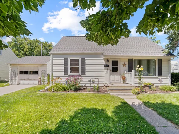 2029 N Bennett St, Appleton, WI 54914