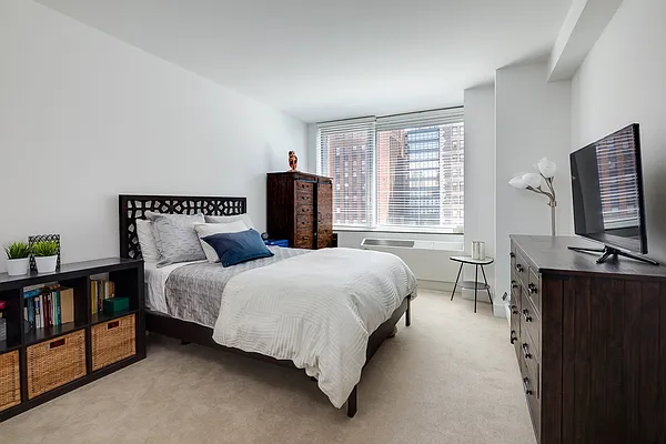 Rented by Douglas Elliman | media 3