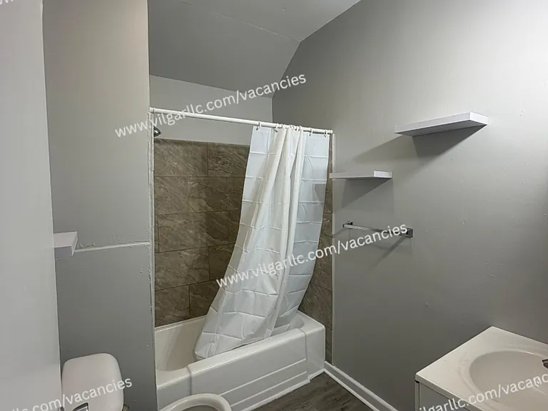 4714 Tod Ave — Photo 12