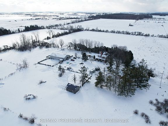 3rd image of 3869 7th Line