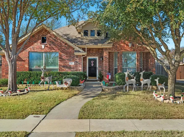 709 Willow Crest Dr, Midlothian, TX 76065